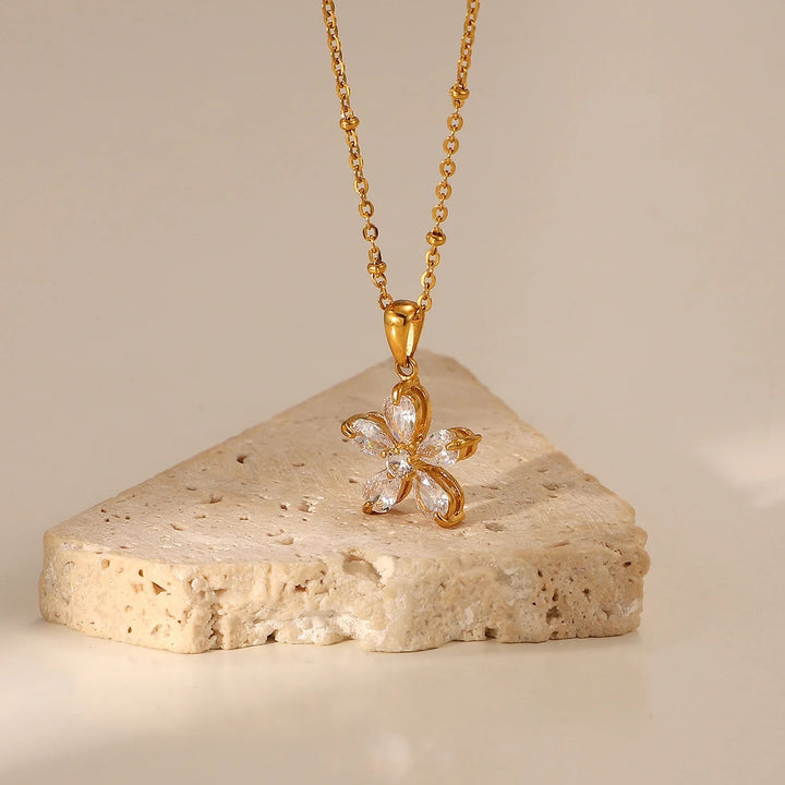 Daisy Necklace - 18K Gold Plated